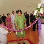 ทรงตัดแถบแพรเปิดนิทรรศการ